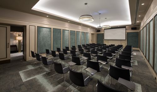Modern Sophistication With Luxe Details for Seamless Corporate Gatherings