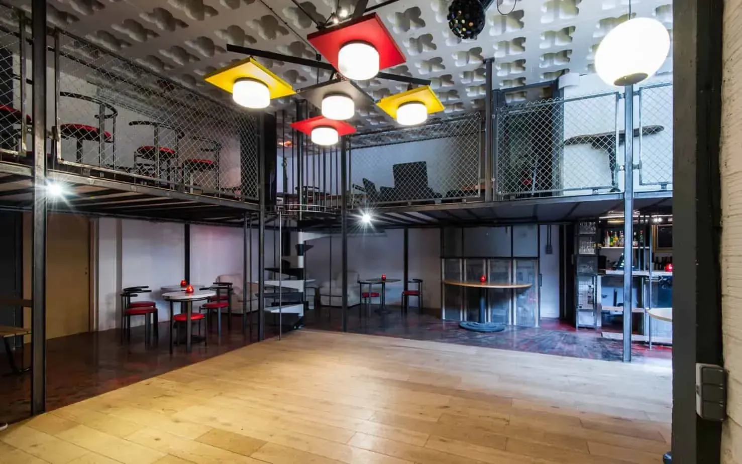 Gorgeous Industrial Hackathon Venue in Paris With Spacious Mezzanine via Spacehuntr.webp