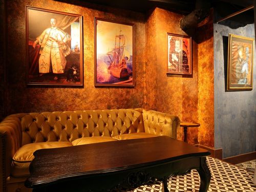 Sumptuous Velvet Lounge With Historic Art for Exclusive Soirées and Meetings