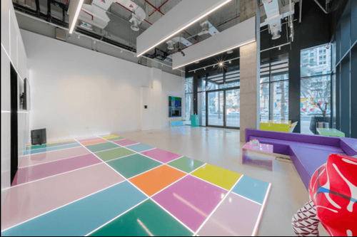 Futuristic Gallery With Immersive Tech for Experiential Exhibitions