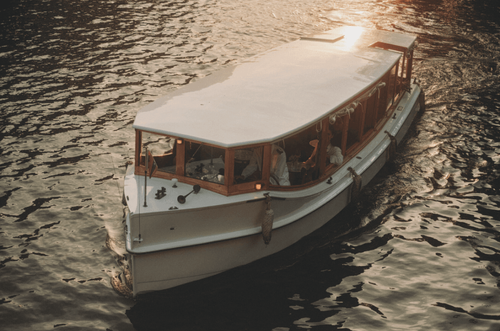 Cozy Floating Reception Venue with Marine Delicacies and Canal Views
