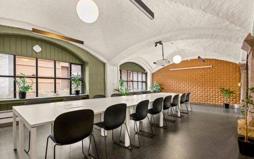 Vaulted Creative Room With Rustic Charm for Dynamic Workshops