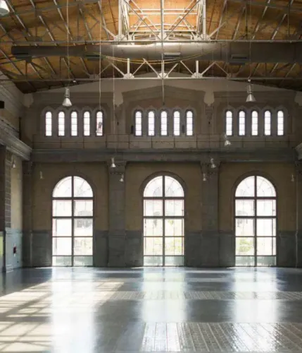 20th-Century Hall With Balconies for Large Exhibitions