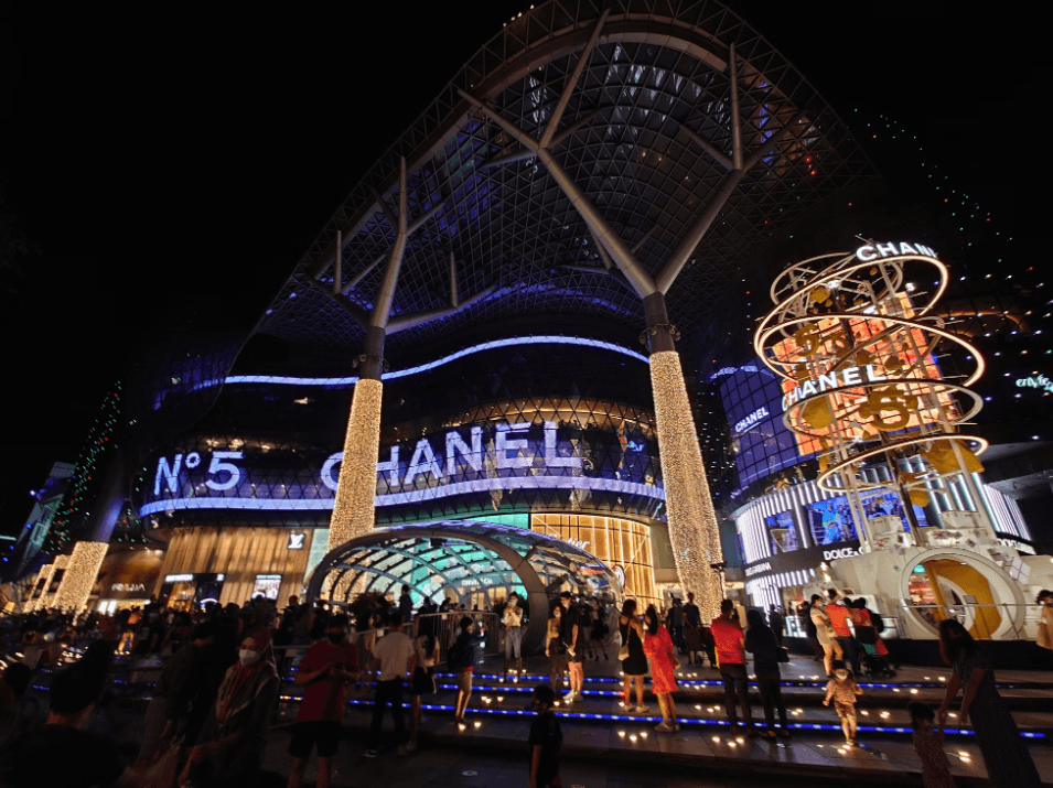 Orchard Road - The hub of entertainment among Singapore’s neighbourhoods via Unsplash.png