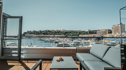 Sophisticated Rooftop Terrace With Harbour Views for Chic Parties