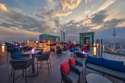 Futuristic Rooftop Lounge With 360° Views for Mixers and Networking Events