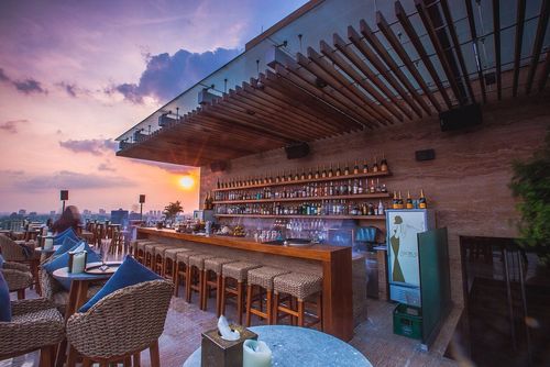 Elegant Rooftop With Infinity Pool Perfect for Private Events