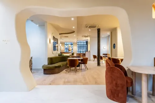 Sculpted Elegance and Organic Curves for High-End Corporate Events. Curve Club