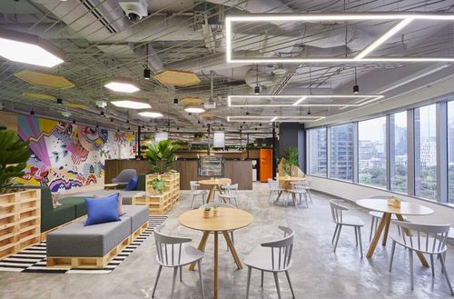 Industrial Co-Working Space With Artistic Flair for Creative Workshops