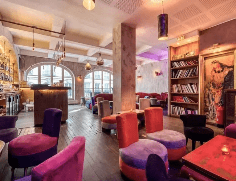 Chic Speakeasy With Romantic Jazzy Vibes for Trendy Cocktail Parties