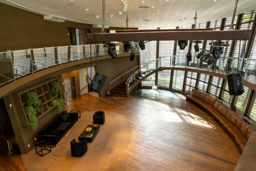 Luminous Reception Hall with Wooden Decor for High-End Events
