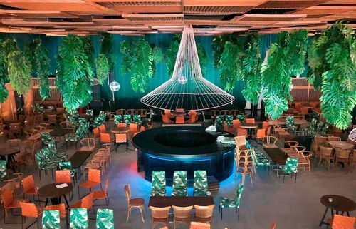 Golden Conference Room With Contemporary Flair for High-Profile Corporate Parties