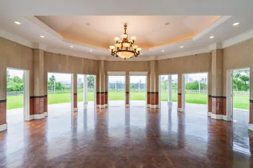 Colonial Revival Estate With Garden and Sky Balcony for Galas