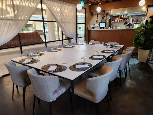 Contemporary Restaurant With Mediterranean Flair for Intimate Dinners