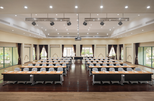 Elegant Multi-Purpose Hall for Corporate Seminars and Workshops