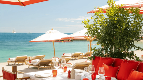 Chic Seaside Oasis With Mediterranean Charm for Beachfront Parties