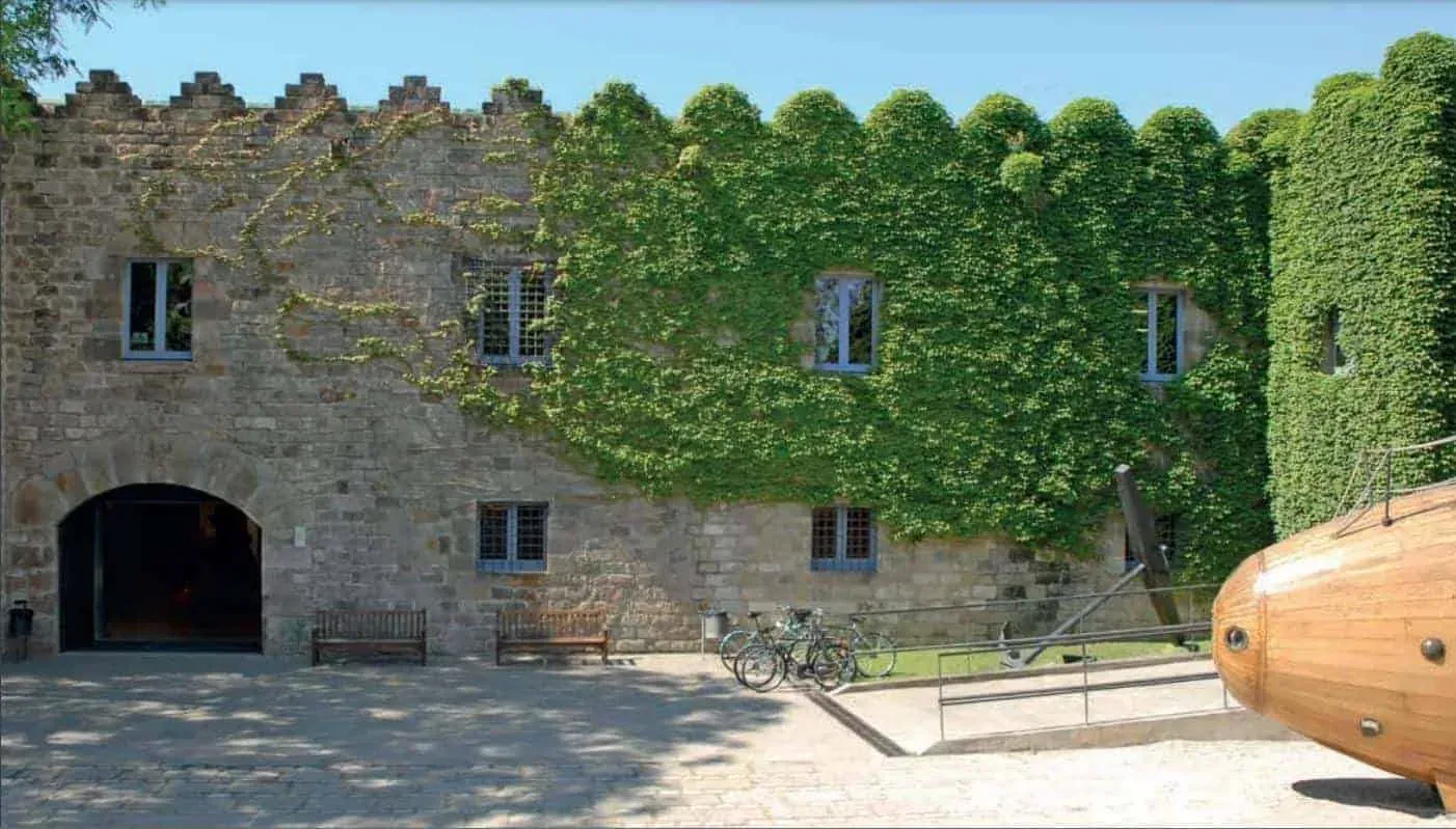 An Old Mansion for Events in Barcelona With Ivy-Covered Walls.webp