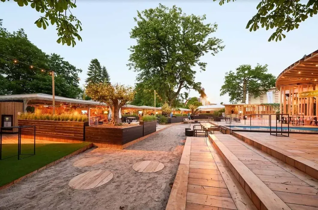 Choosing the right open-air team building venue via Eventflare.webp
