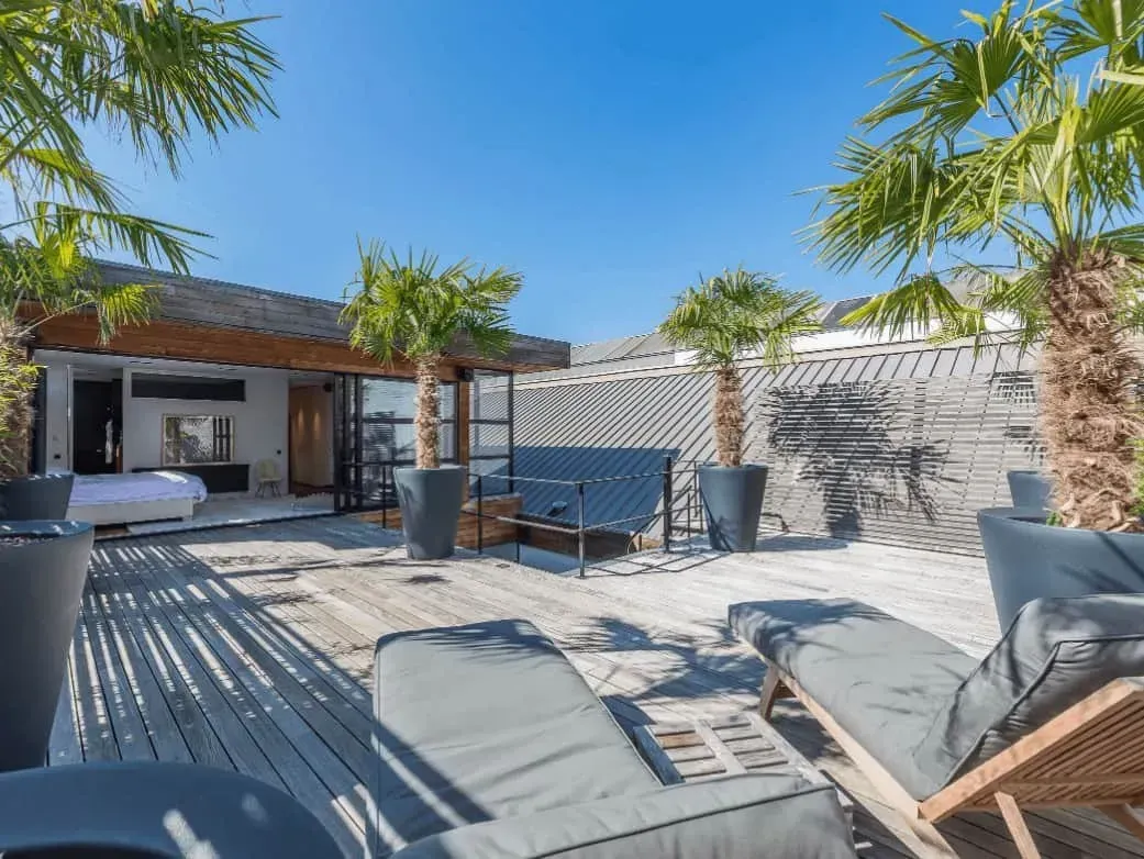 A New York-style loft for summer parties in Brussels.webp