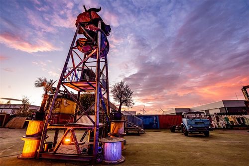 Edgy Urban Art Space With a Vintage Flair for Big Unconventional Events