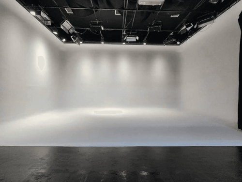 Innovative Two-Story Studio With Auto Set Lighting