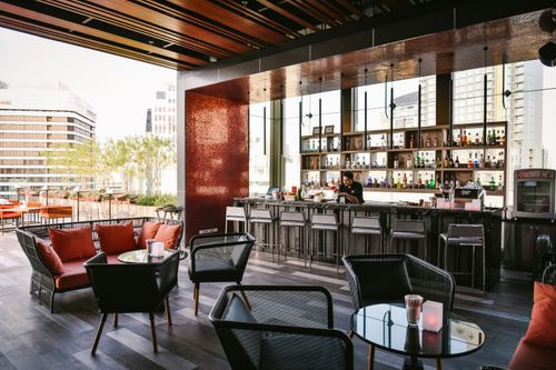 Chic Rooftop Bar With City Views for Sophisticated Networking Mixers