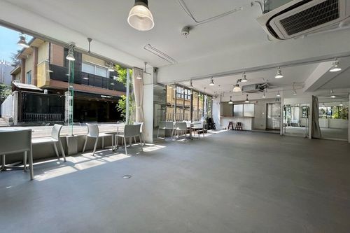 Bright, Stylish Venue With Indoor-Outdoor Flow for Inspiring Gatherings