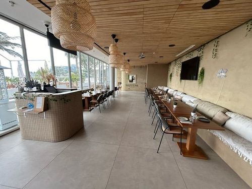 Bright and Cozy Space for Private Dining and After-work Gatherings