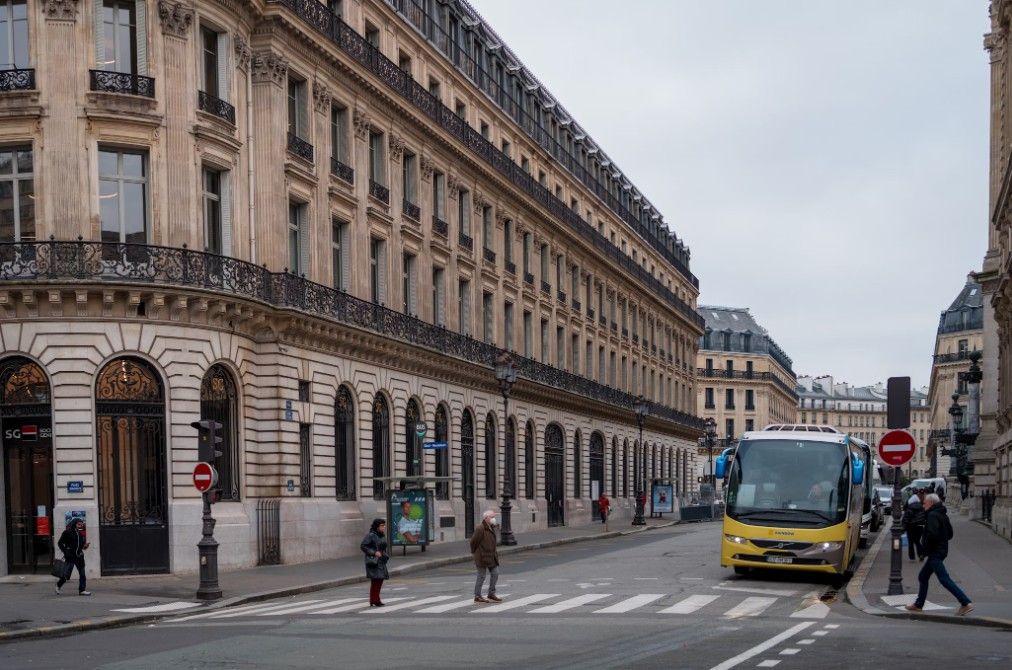 Paris coach hire transportation via Unsplash.jpg