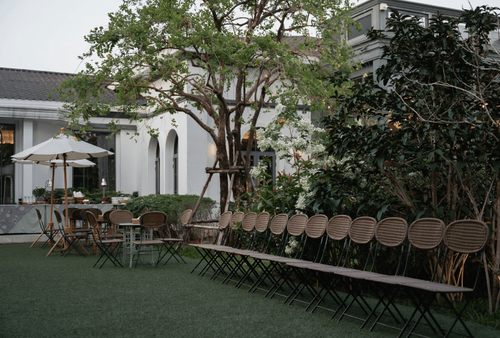 Versatile Event Venue with Lush Garden Oasis