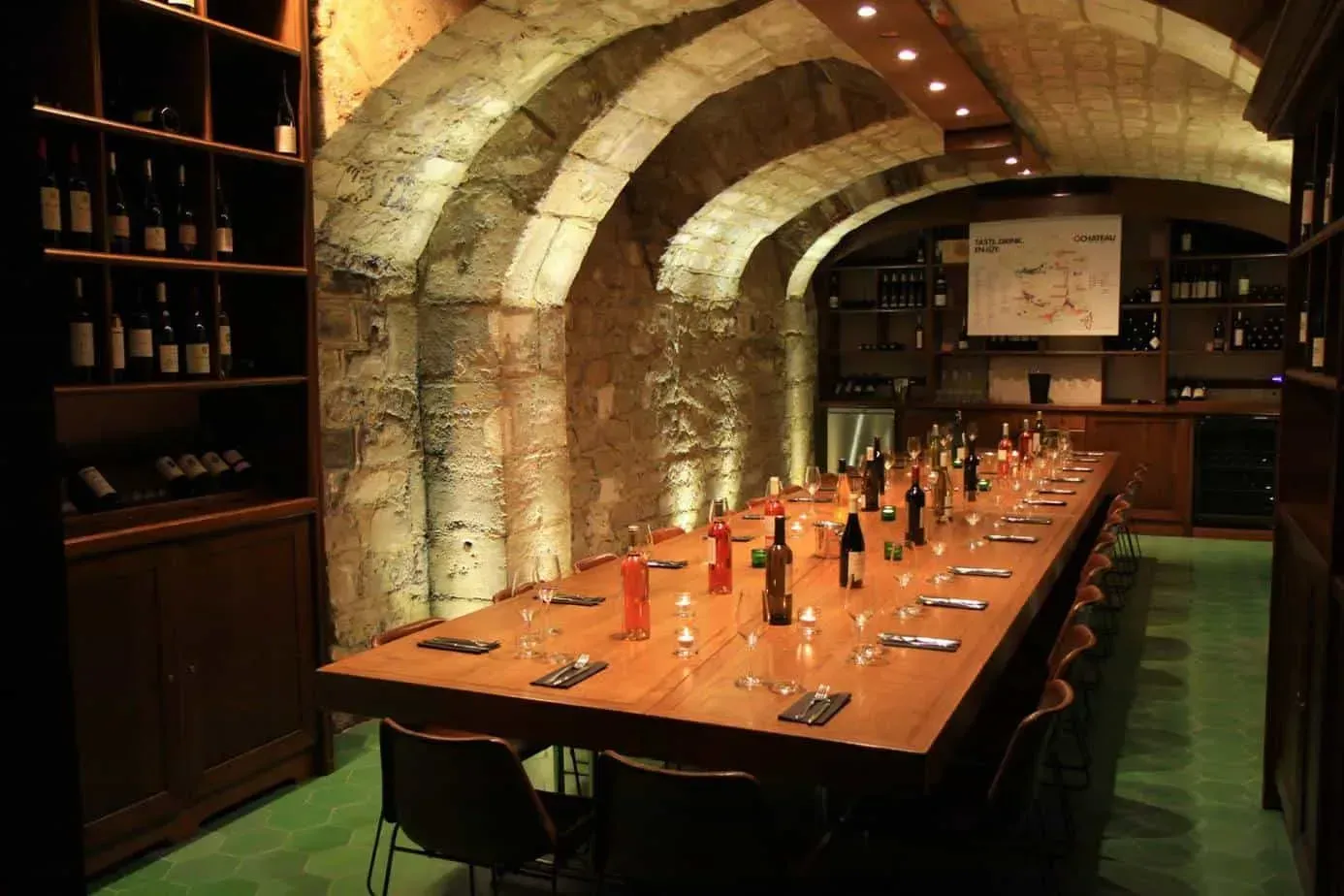 Historic 17th-century vaulted cellar in Paris with a video projector and a state-of-the-art sound system.webp