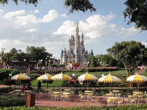 Top Venues in France for Memorable Corporate Holiday Events