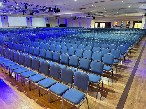Grand Contemporary Hall With Modern Tech for Dynamic Hybrid Events