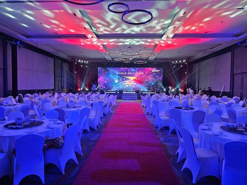 Classic Banquet Hall with Vintage Charm