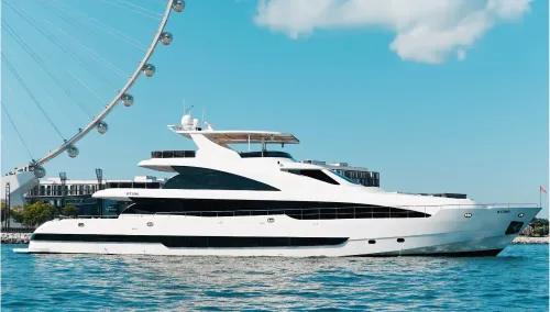 Modern Yacht Venue With Marina Views for Private Dinners 