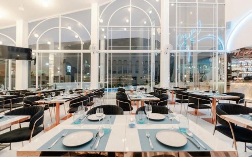Modern Chic Venue With Raw Elegance Perfect for Parties, Dinners and More
