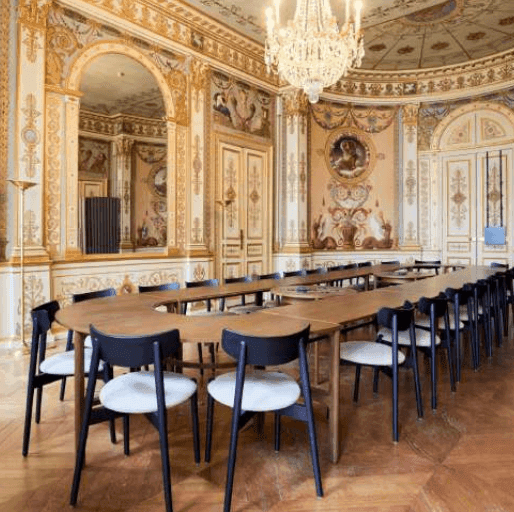 A stylish event venue in Paris in a Neoclassical hall.png