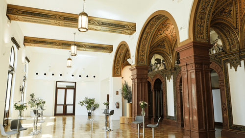 Vivid and Spacious Venue With Architectural Elegance for Team Building