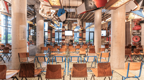 Captivating Lounge Venue With Stylish Design