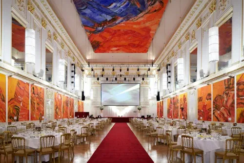 Neoclassical Grandeur With Avant-Garde Decór for Award and Gala Events