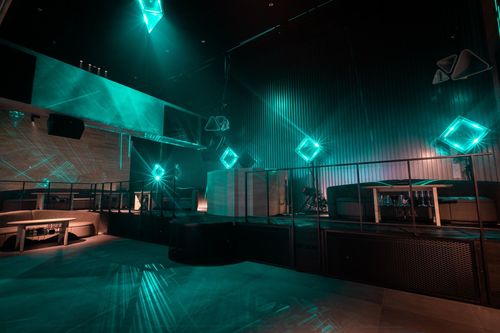  Futuristic Multi-Level Club With 360° Light Spectacles for Music & Media Mixers