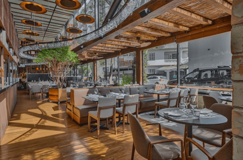 Spectacular Restaurant With a Modern Flair for Networking Events