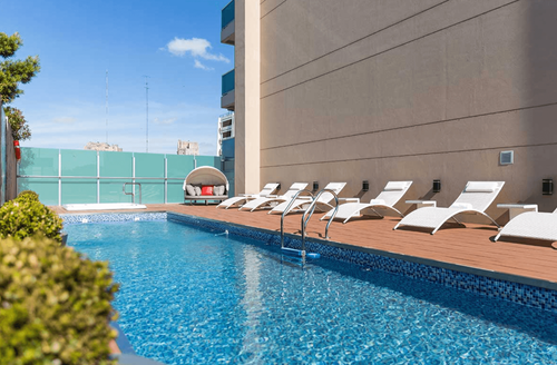 Wellness-Centred Urban Oasis With Rooftop Pool and Spa for Corporate Retreats