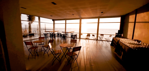 A Spacious and Adaptable Setting With Expansive Windows and Stunning Views