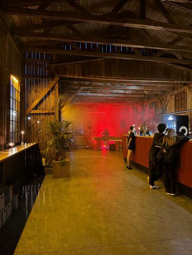 Rustic Barn-Style Venue With Exposed Wood and Modern Flair for Stylish Events