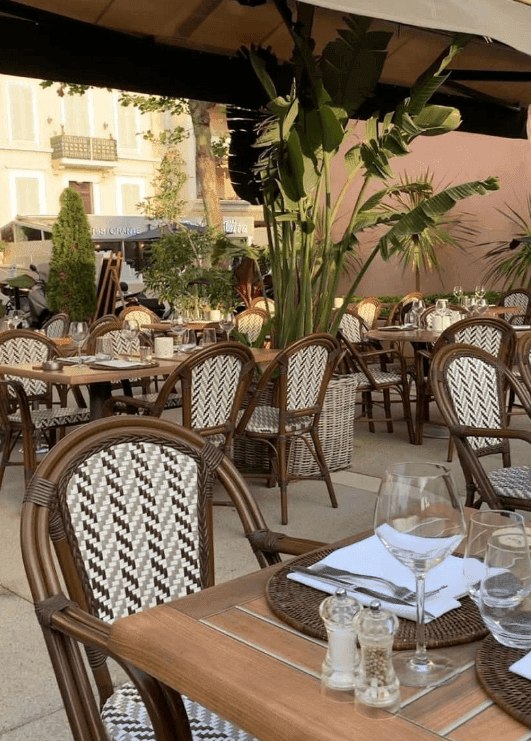 A brunch restaurant in Cannes in a refined al fresco spot with Lebanese food.png