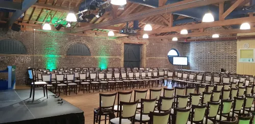 Spectacular 19th-century warehouse for events. Museum of London. Quayside Room