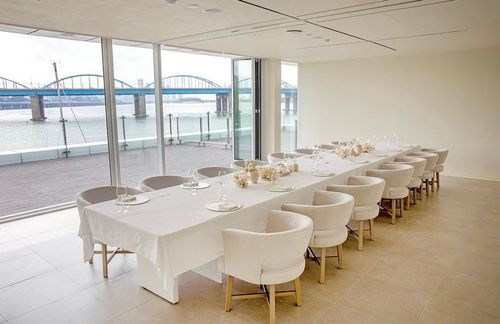 Chic Scandinavian Venue With Han River Views for Versatile Events