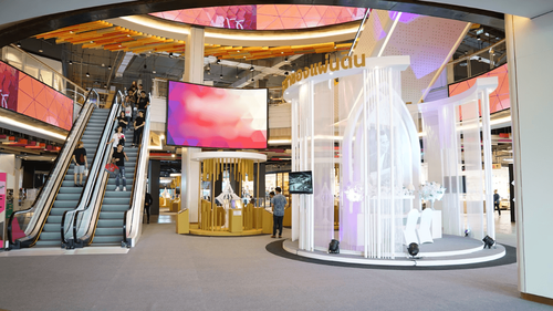 Versatile Event Space with Vibrant Ambiance