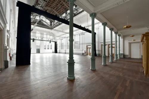Vast Historic Venue With Captivating Neoclassical Architecture